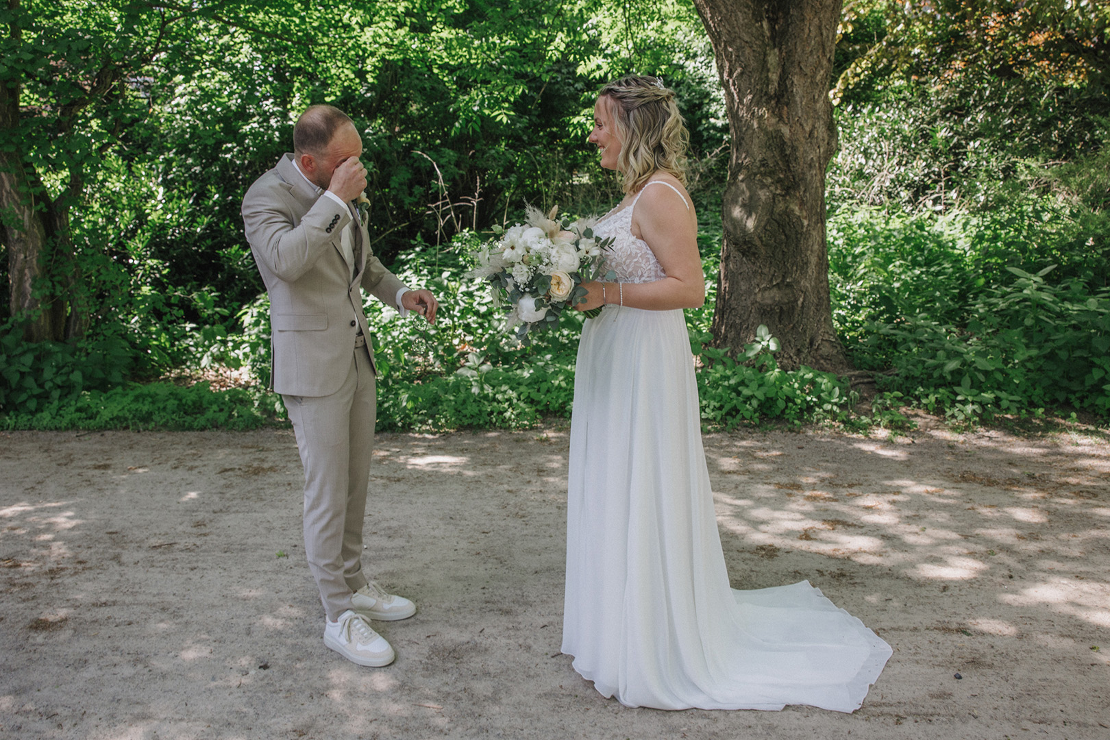 first-look-brautpaar-hochzeitsfotos-münster